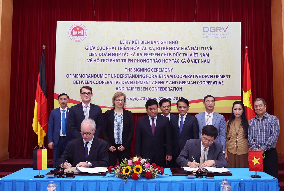 Liên minh HTX Việt Nam và Liên đoàn quốc gia HTX Raiffeisen CHLB Đức: Hợp tác chiến lược toàn diện