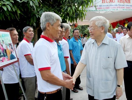 Tổng Bí thư Nguyễn Phú Trọng khen ngợi mô hình “Hội quán’ của Đồng Tháp