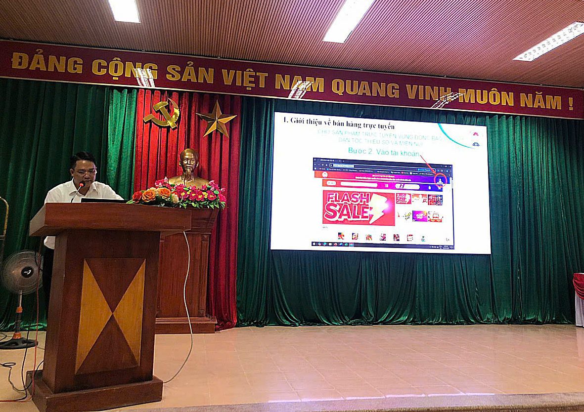 Chuyển đổi số cho sản phẩm bản địa